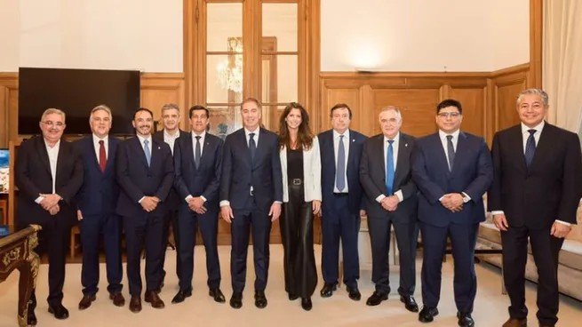 Provincias negocian suspensión de PASO (no eliminación) a cambio de un Presupuesto "federal"