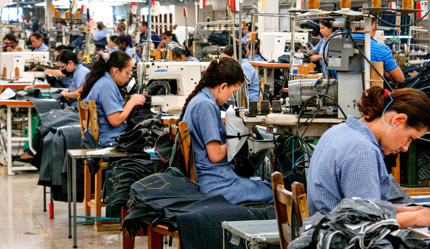 La industria textil perdió 330 fábricas en un año y destruyó más de 15.000 empleos formales