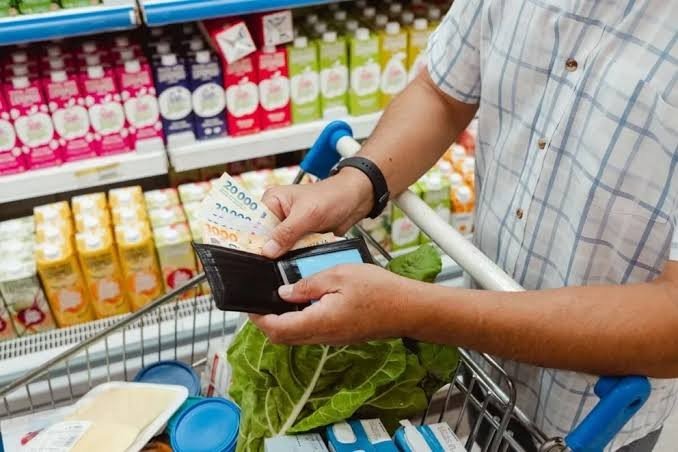 La inflación volvió a superar el 2% en julio y ya acumula casi 20% en siete meses