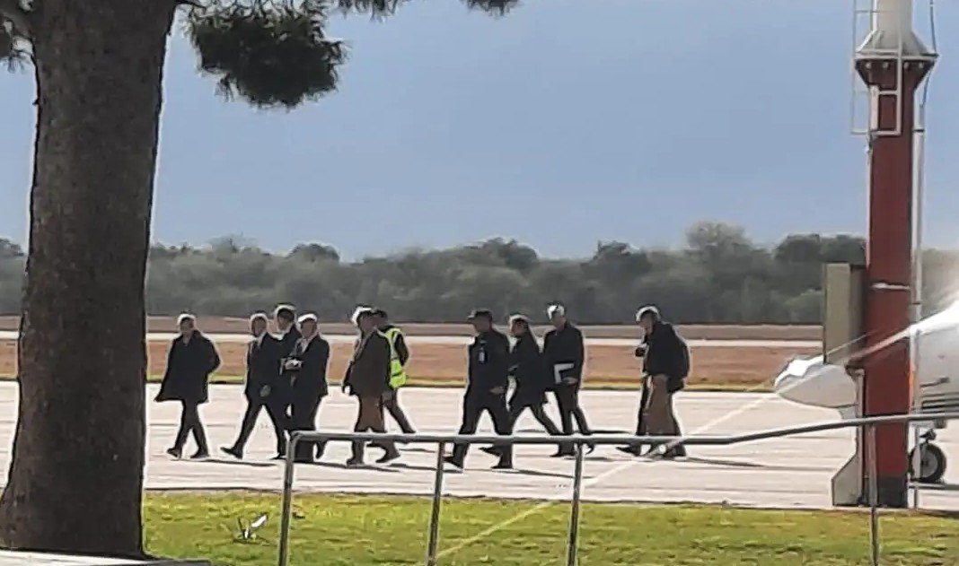 Arribaron a Catamarca el ministro de Economía Luis Caputo y el jefe de Gabinete Diego Santilli