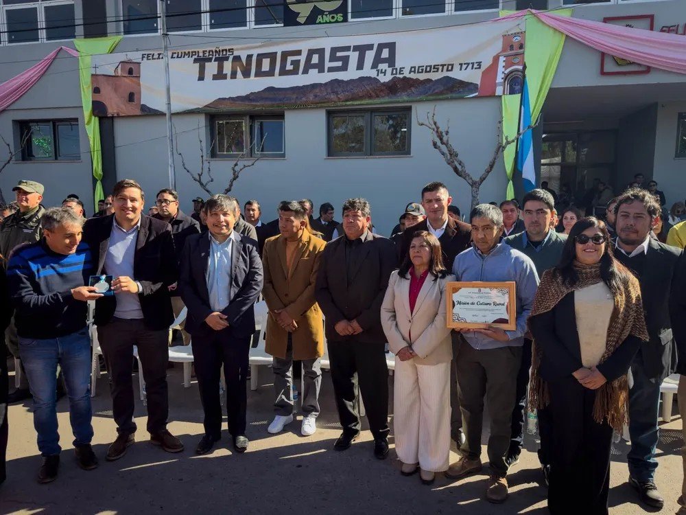 Con la entrega del Tinogasta de Plata, la comunidad celebró los 313 años de la ciudad