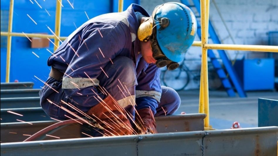 En julio un trabajador necesitó más $3.000.000 de ingreso mínimo, según índice sindical