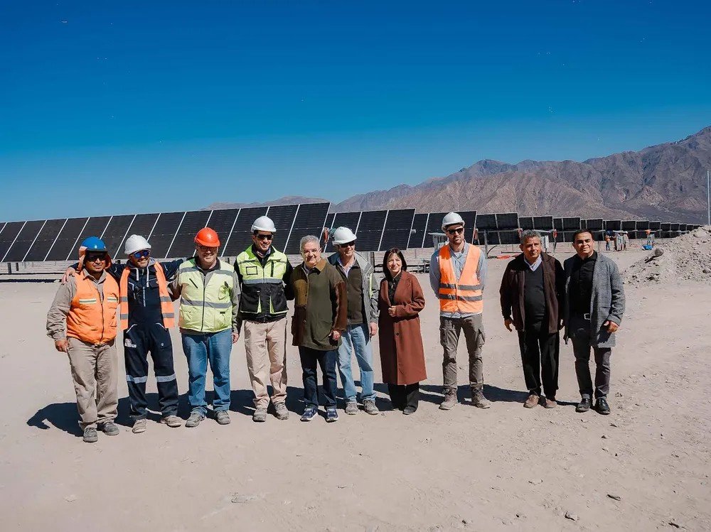 El Parque Solar de Ampajango tiene un avance del 80% y estará listo en pocas semanas