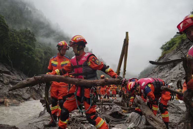 Por qué las imágenes de las inundaciones en Tíbet no se están mostrando en China y sabemos poco sobre las víctimas allí