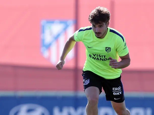 ¿Fin de la novela? Julián Álvarez se quedaría y volvió a entrenarse con Atlético de Madrid