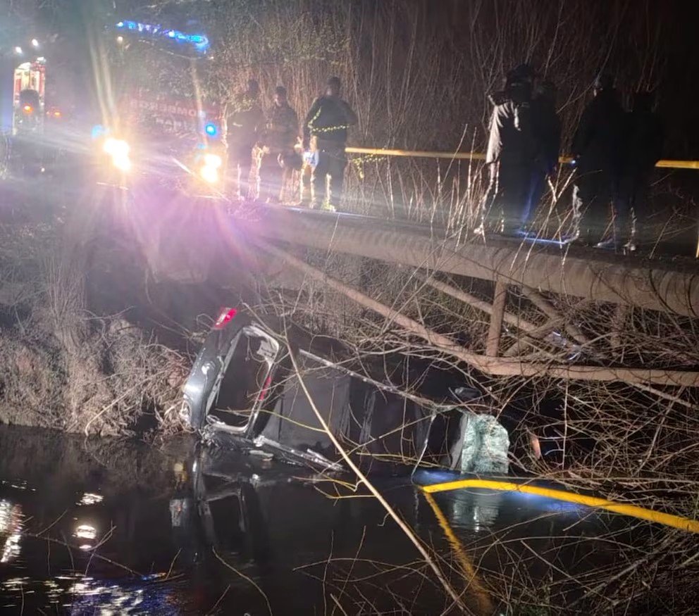 Encontraron el cuerpo del niño de 4 años que cayó a un canal de riego tras un accidente en Río Negro