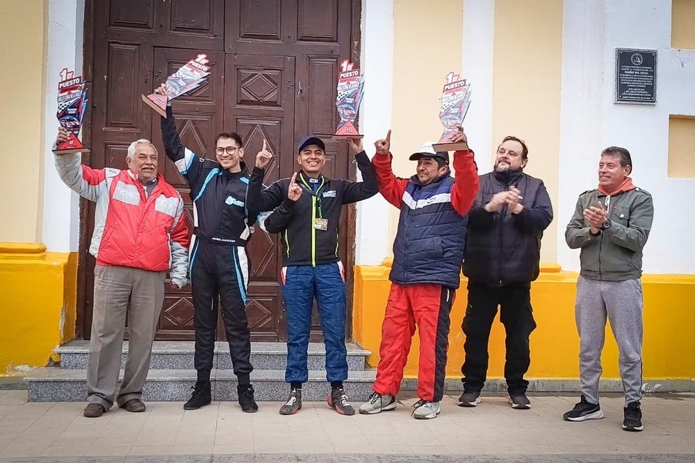 Con 23 autos y gran convocatoria, culminó el Rally de Londres