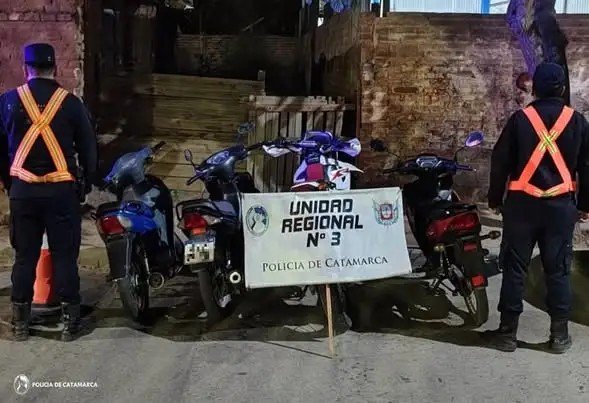 Secuestran once motocicletas y arrestan a seis personas en operativos de control vehicular en Capital, Valle Viejo y Belén