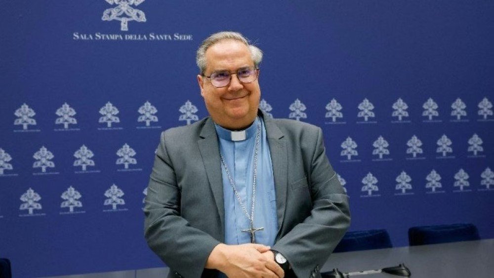El arzobispo de Córdoba advirtió por el Papa se encontrará con "una Argentina cascoteada por la pobreza"