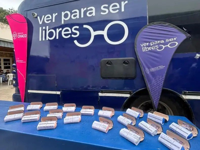 ENTREGA DE ANTEOJOS – PROGRAMA “VER PARA SER LIBRES” EN BELÉN
