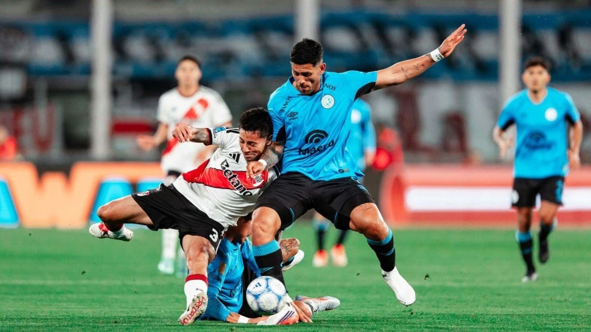 River aplastó a Belgrano en Córdoba y se metió en zona de playoffs