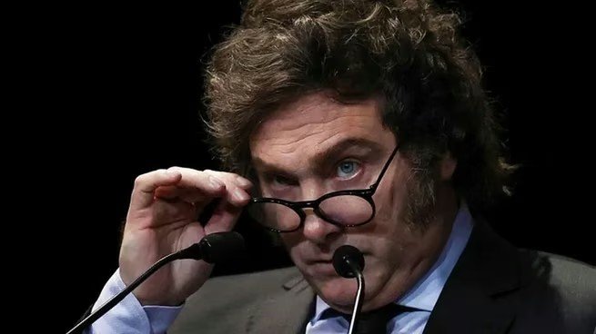 Una prestigiosa consultora internacional ve riesgos para Javier Milei en 2027 y recorta su apuesta por activos argentinos