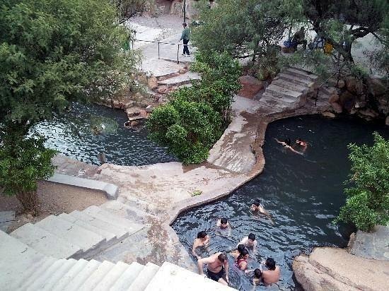 Está cerrado el complejo: Analizan el agua en las termas de Fiambalá