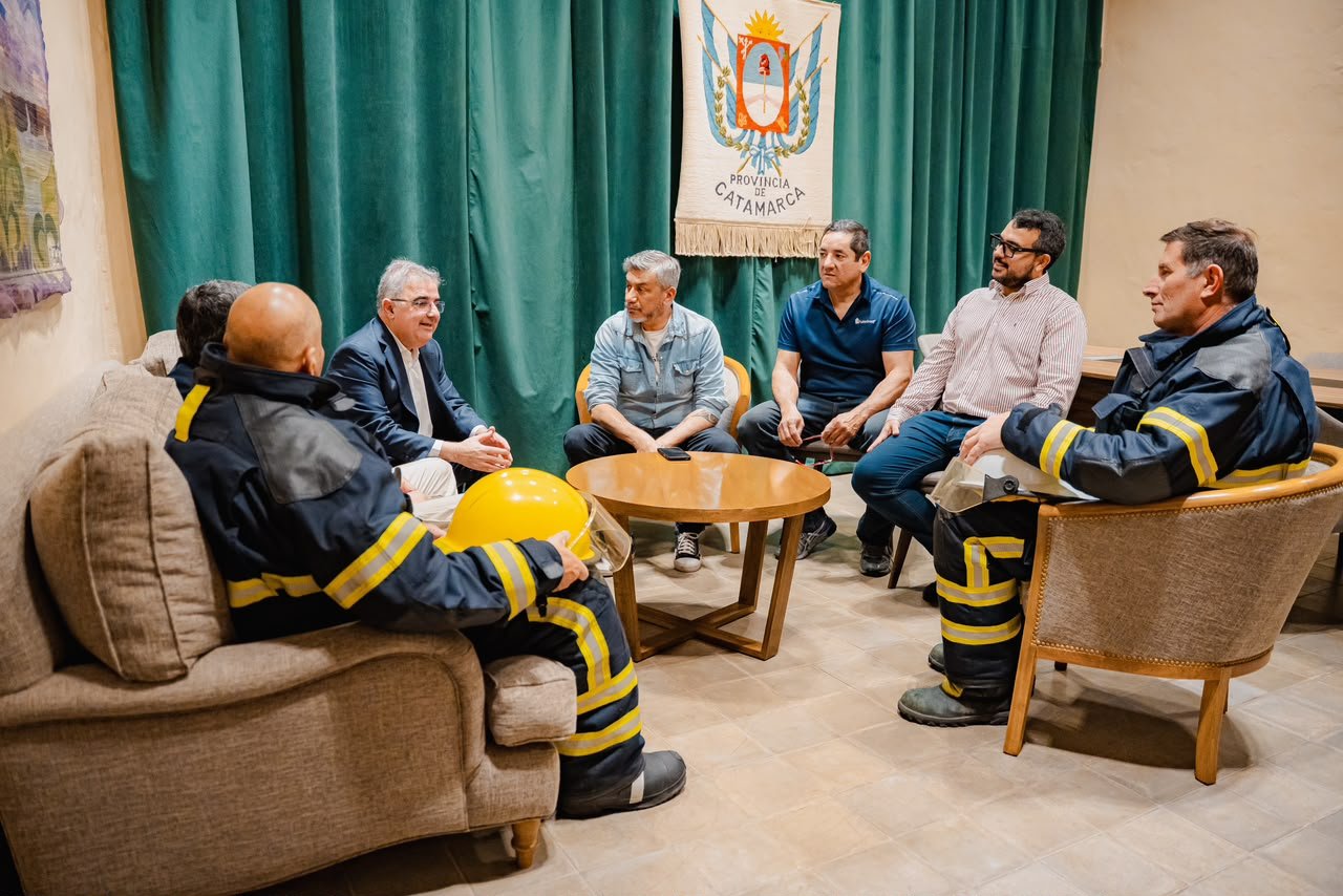 Catamarca refuerza el apoyo económico a los cuarteles de Bomberos Voluntarios