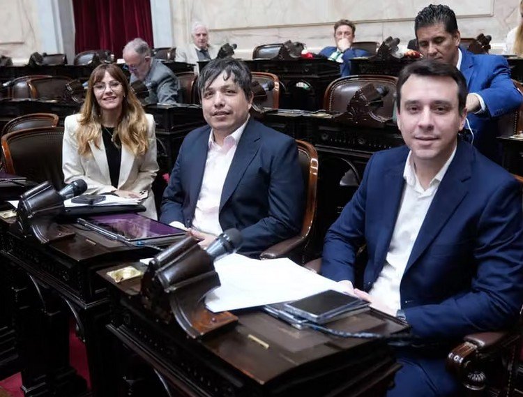 Sebastián Nóblega presentó un proyecto para restablecer la frecuencia diaria de vuelos entre Catamarca y Buenos Aires