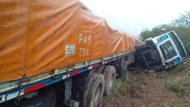 Photo of Volcó un camión en la Cuesta El Totoral