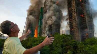 Photo of Impresionante incendio de tres edificios en Hong Kong dejó al menos cuatro muertos