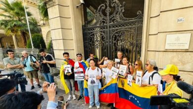 Photo of Familiares de los argentinos secuestrados por el chavismo pidieron que el Vaticano intervenga para acelerar la liberación