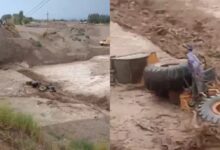 Photo of Dramático rescate en Mendoza de dos operarios que quedaron atrapados en la Ruta 40 por la inundación