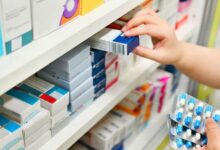 Photo of Alerta en farmacéuticos por posible faltante de medicamentos ante corte en la cadena de pagos