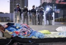 Photo of Huelga de hambre en Venezuela por demoras en la amnistía y reclamo directo a Delcy Rodríguez por Nahuel Gallo