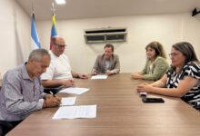 Photo of Gobierno cerró con estatales cláusula gatillo cada dos meses y bono de $50 mil que subirá a $100 mil