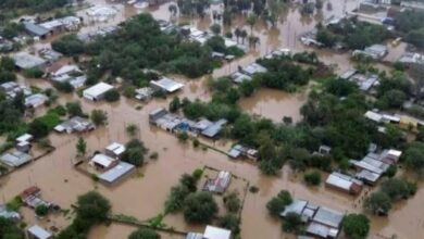 Photo of Inundaciones en Tucumán: el drama que viven los vecinos al costado de la ruta a la espera de volver a sus casas