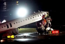 Photo of Video: así se estrelló el avión contra el camión de bomberos en la tragedia del aeropuerto de Nueva York