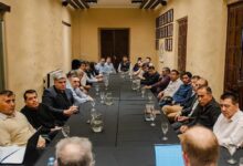 Photo of Pacto de austeridad: Cerrado su frente salarial, el Gobierno inicia tratativas con los intendentes