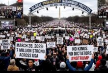Photo of Multitudinarias protestas contra Donald Trump: millones salieron a la calle en los 50 estados bajo el lema «No Kings»
