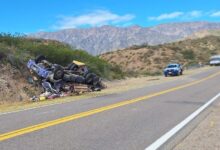 Photo of Violento vuelco de un camión en La Cebila