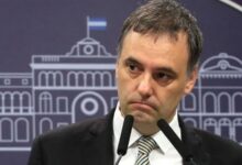 Photo of Avanza la causa contra Manuel Adorni: piden levantar su secreto bancario y suman cinco testigos