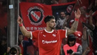 Photo of Independiente se quedó con el clásico de Avellaneda y golpeó a Racing en un duelo caliente