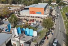 Photo of Moreno: se formó una fila de diez cuadras para conseguir trabajo en un frigorífico