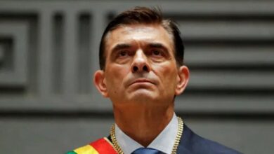 Photo of Crisis en Bolivia: el Gobierno negó una posible salida de Rodrigo Paz tras la ola de protestas que sacude La Paz