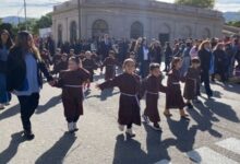 Photo of Piedra Blanca se vistió de fiesta: así comenzó el histórico desfile por el Bicentenario de Esquiú