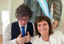 Photo of Javier Milei, amenazante tras presión de Patricia Bullrich a Manuel Adorni: «Lo tendrá que fumar o se va»